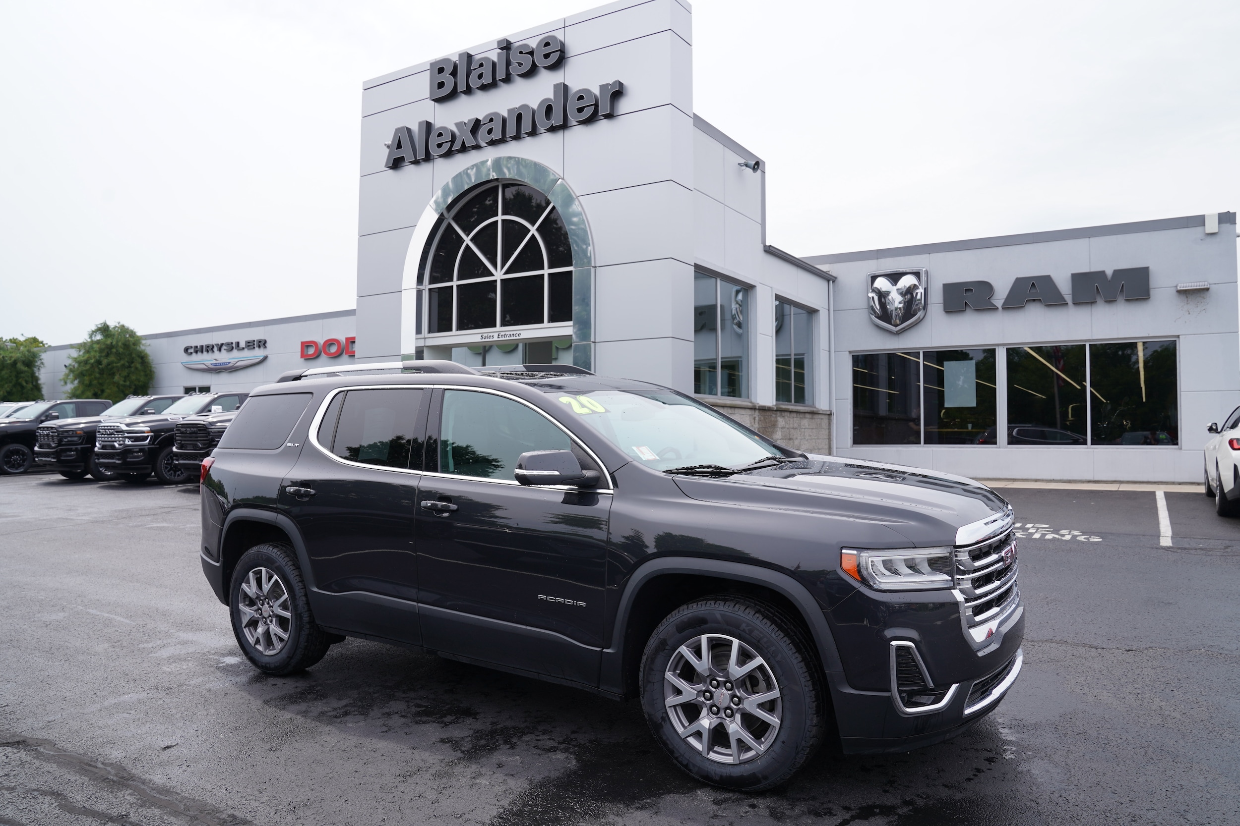 2020 GMC Acadia SLT