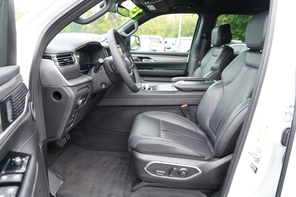 Used 2025 Jeep Wagoneer L Series II SUV