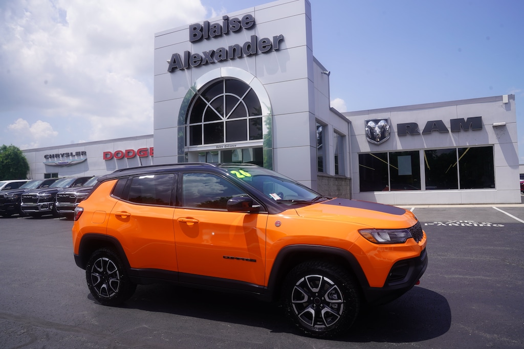 Used 2026 Jeep Compass Trailhawk SUV
