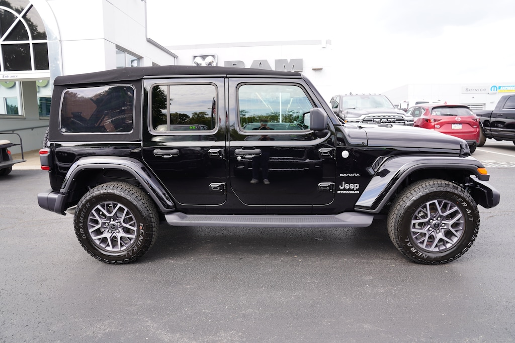 Used 2024 Jeep Wrangler Sahara SUV