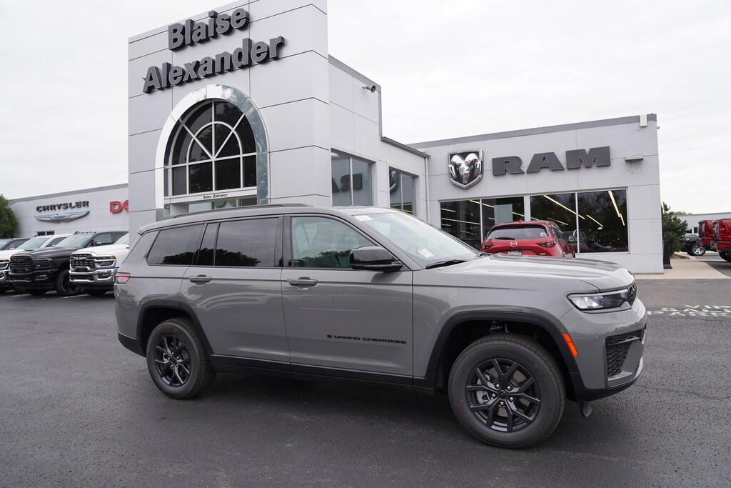 New 2027 Jeep Grand Cherokee L LAREDO ALTITUDE 4X4 Sport Utility