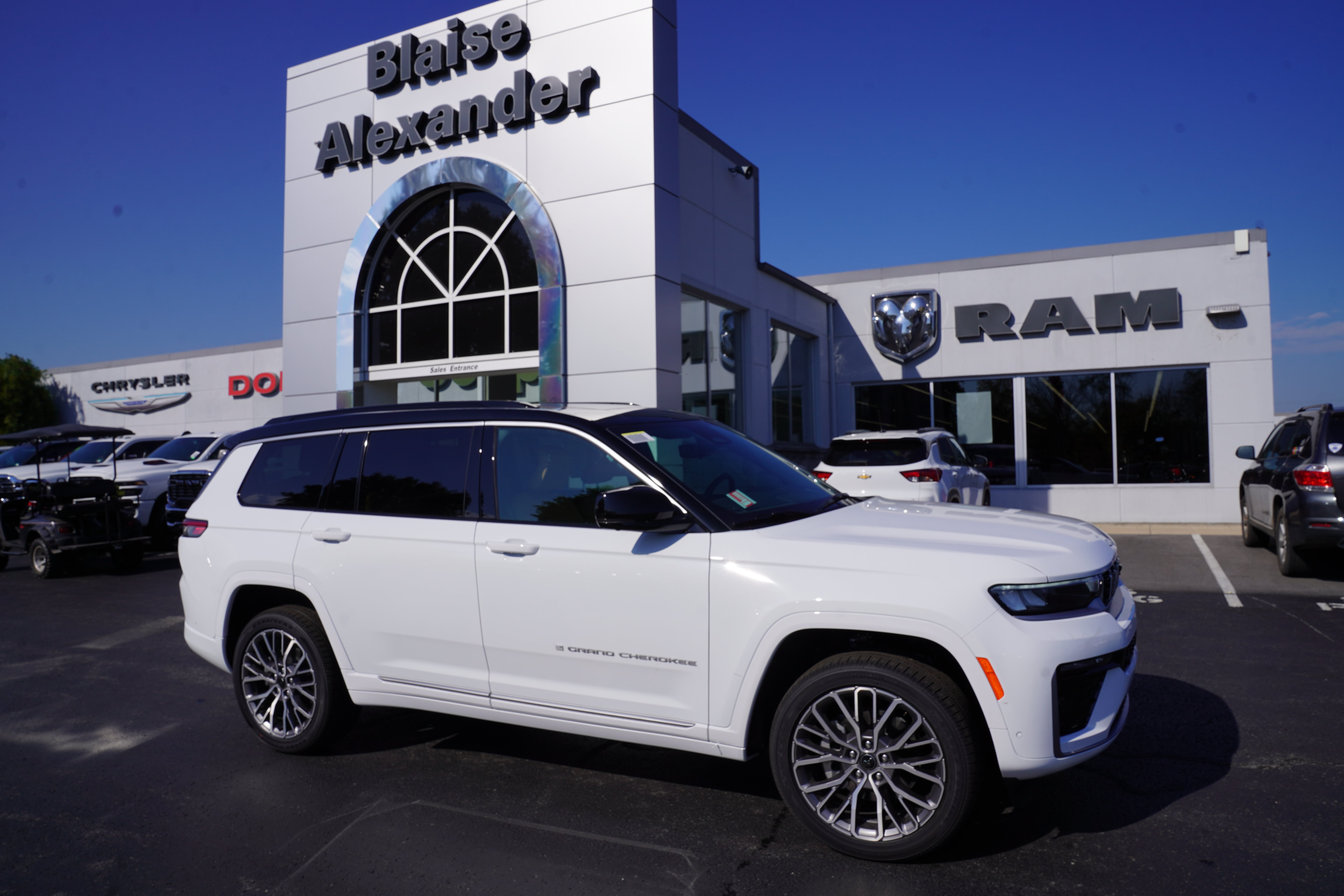 New 2027 Jeep Grand Cherokee L SUMMIT 4X4 Sport Utility