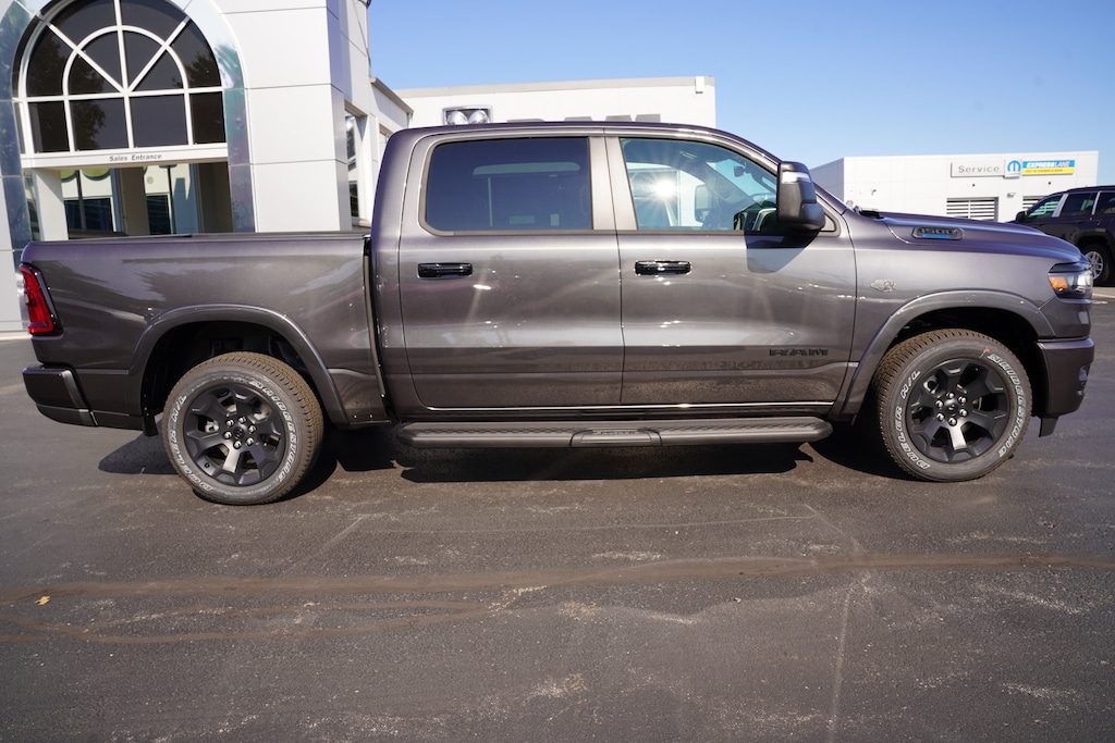 New 2027 Ram 1500 BIG HORN CREW CAB 4X4 5'7 BOX Pickup