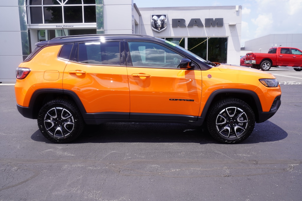 Used 2026 Jeep Compass Trailhawk SUV