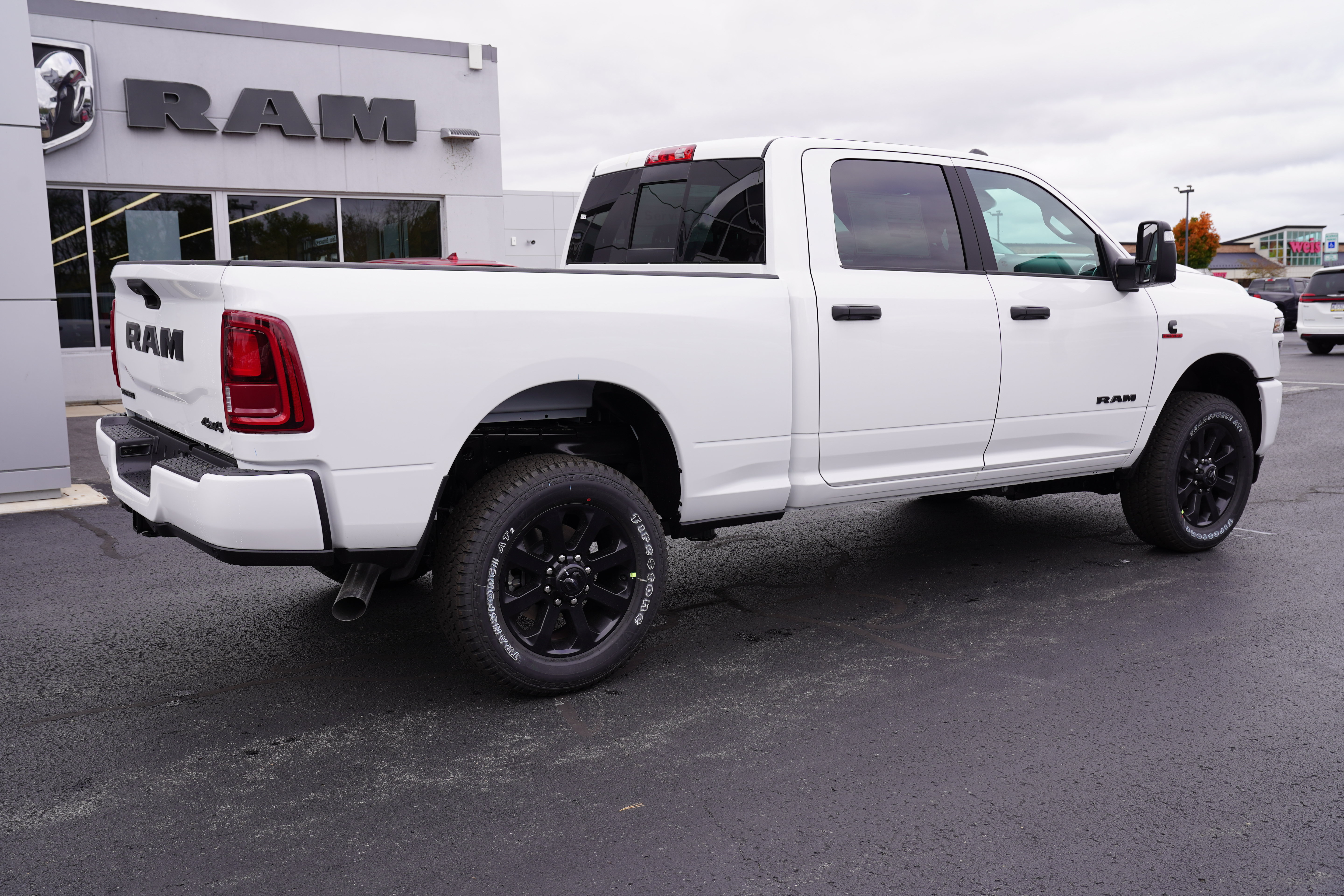 New 2027 Ram 2500 BIG HORN CREW CAB 4X4 6'4 BOX Pickup