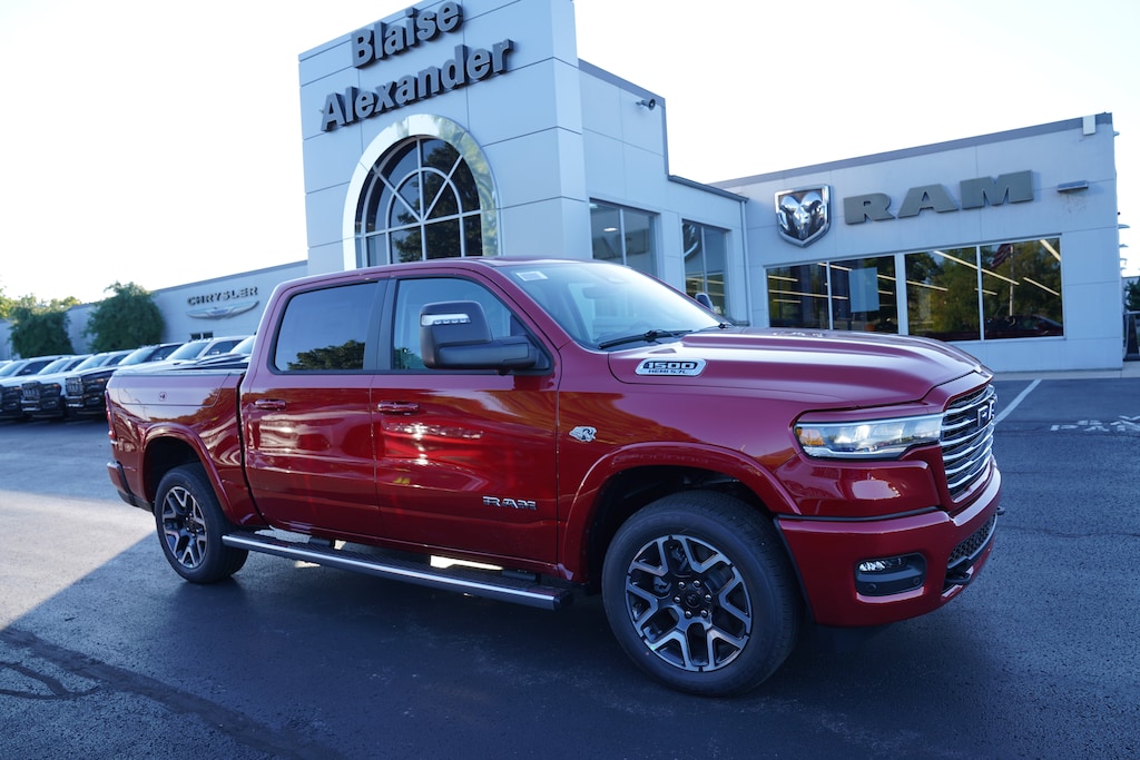 New 2027 Ram 1500 LARAMIE CREW CAB 4X4 5'7 BOX Pickup