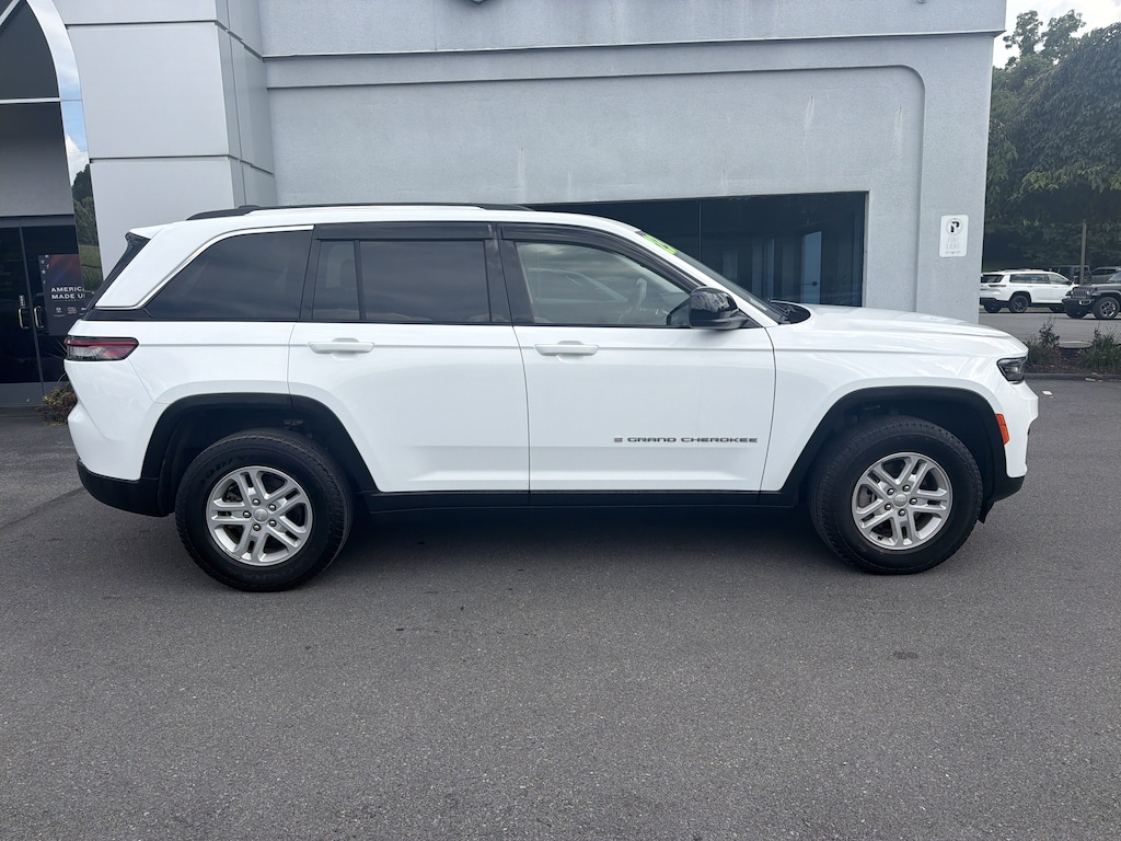 Used 2023 Jeep Grand Cherokee Laredo SUV