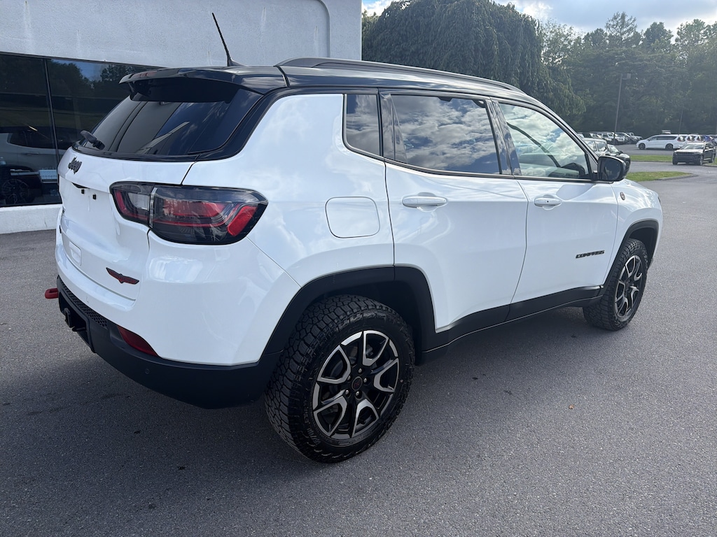 Used 2025 Jeep Compass Trailhawk SUV