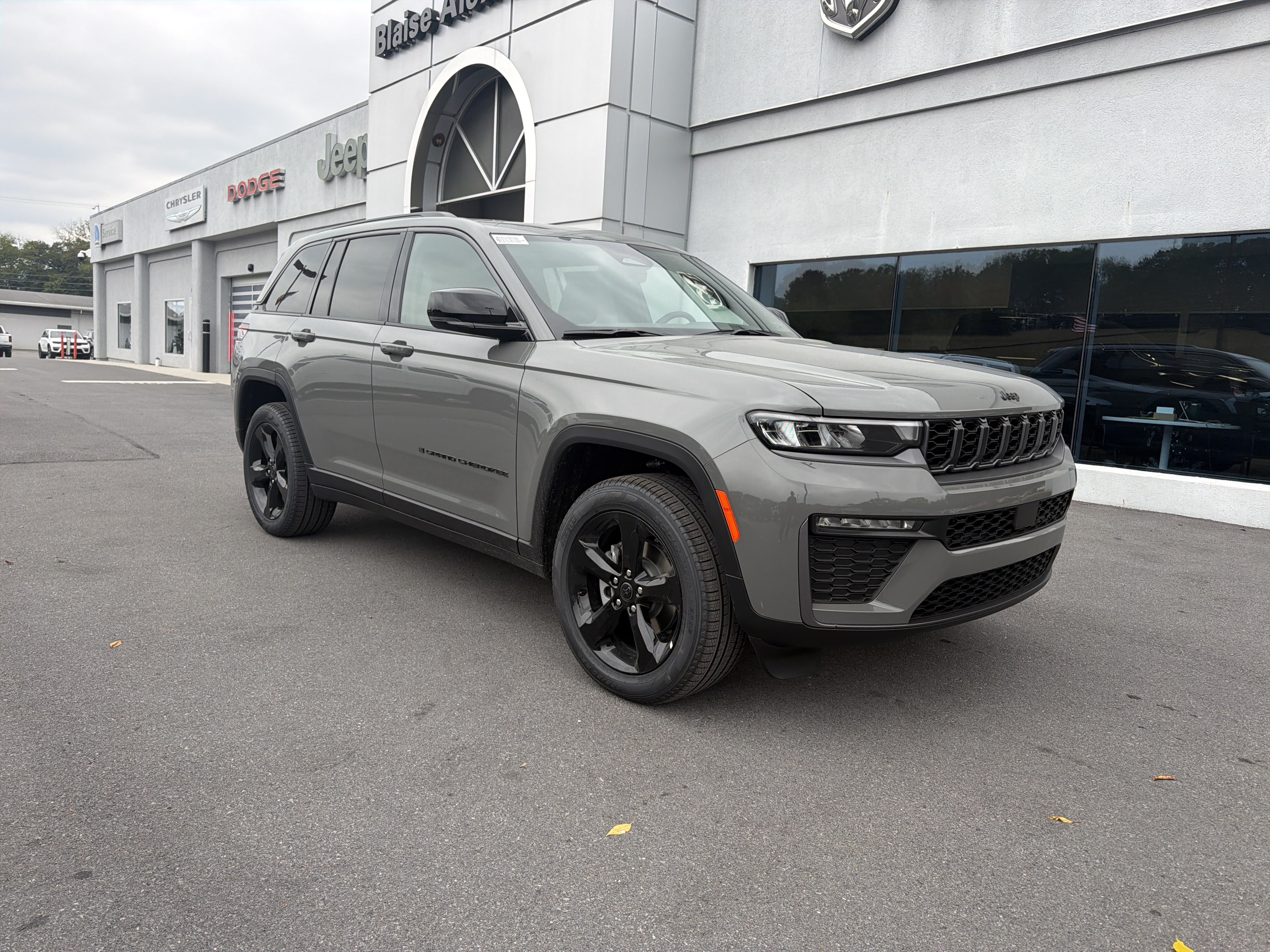 New 2027 Jeep Grand Cherokee LIMITED 4X4 Sport Utility