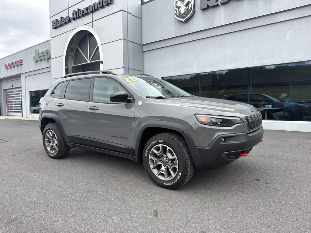 Used 2022 Jeep Cherokee Trailhawk SUV