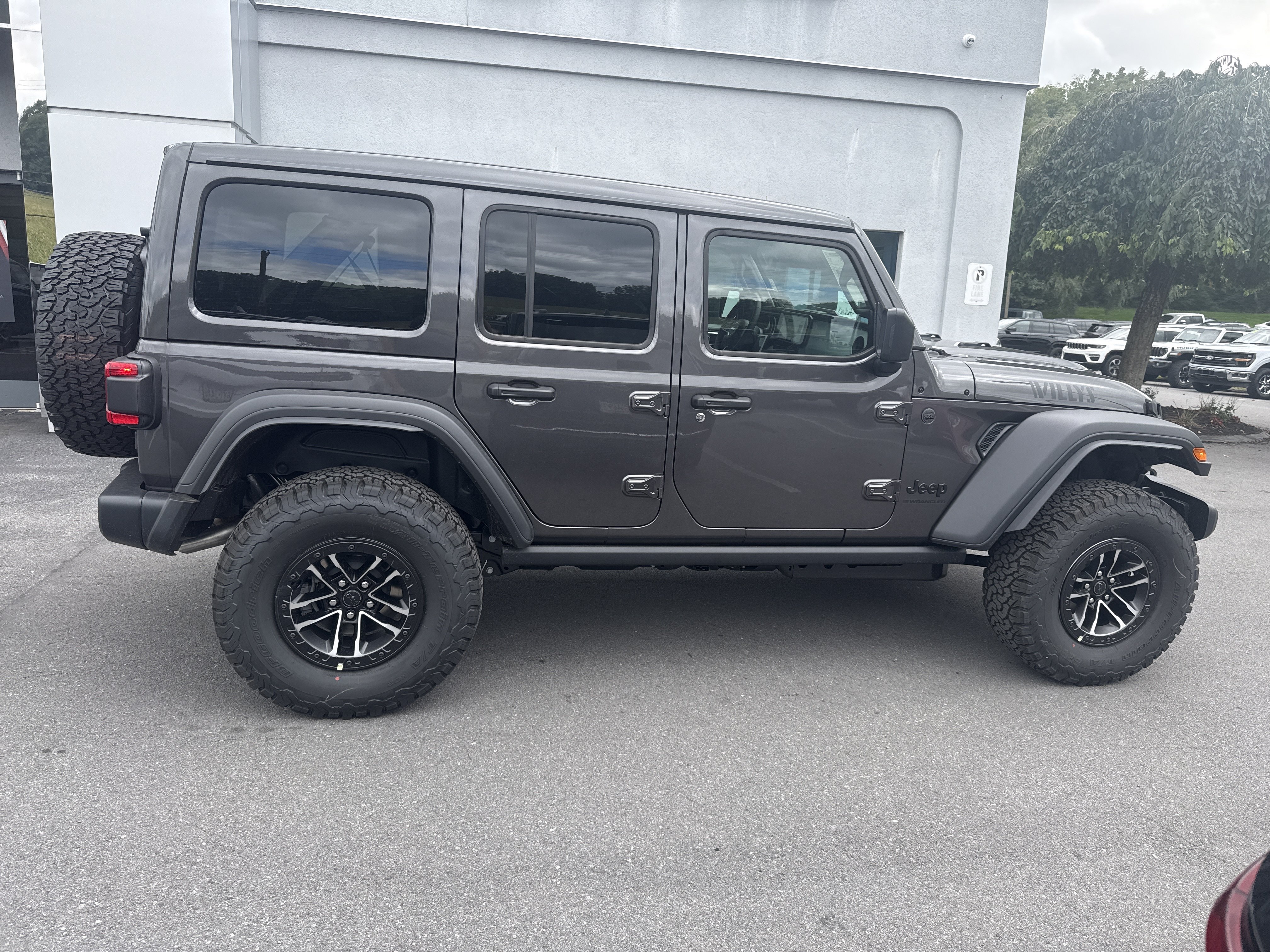 New 2027 Jeep Wrangler 4-DOOR WILLYS Sport Utility