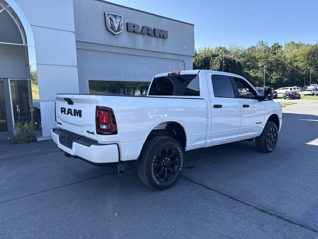 New 2026 Ram 2500 BIG HORN CREW CAB 4X4 6'4 BOX Pickup