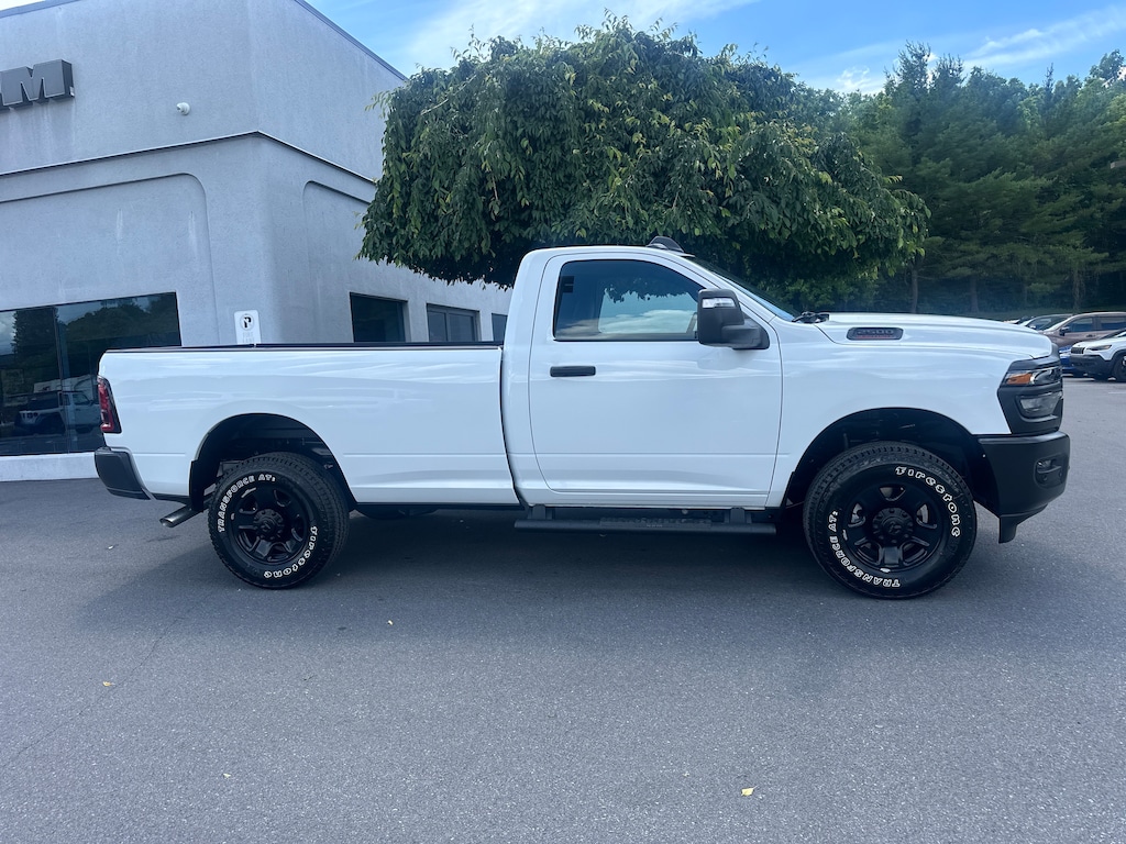 New 2026 Ram 2500 TRADESMAN REGULAR CAB 4X4 8' BOX Pickup