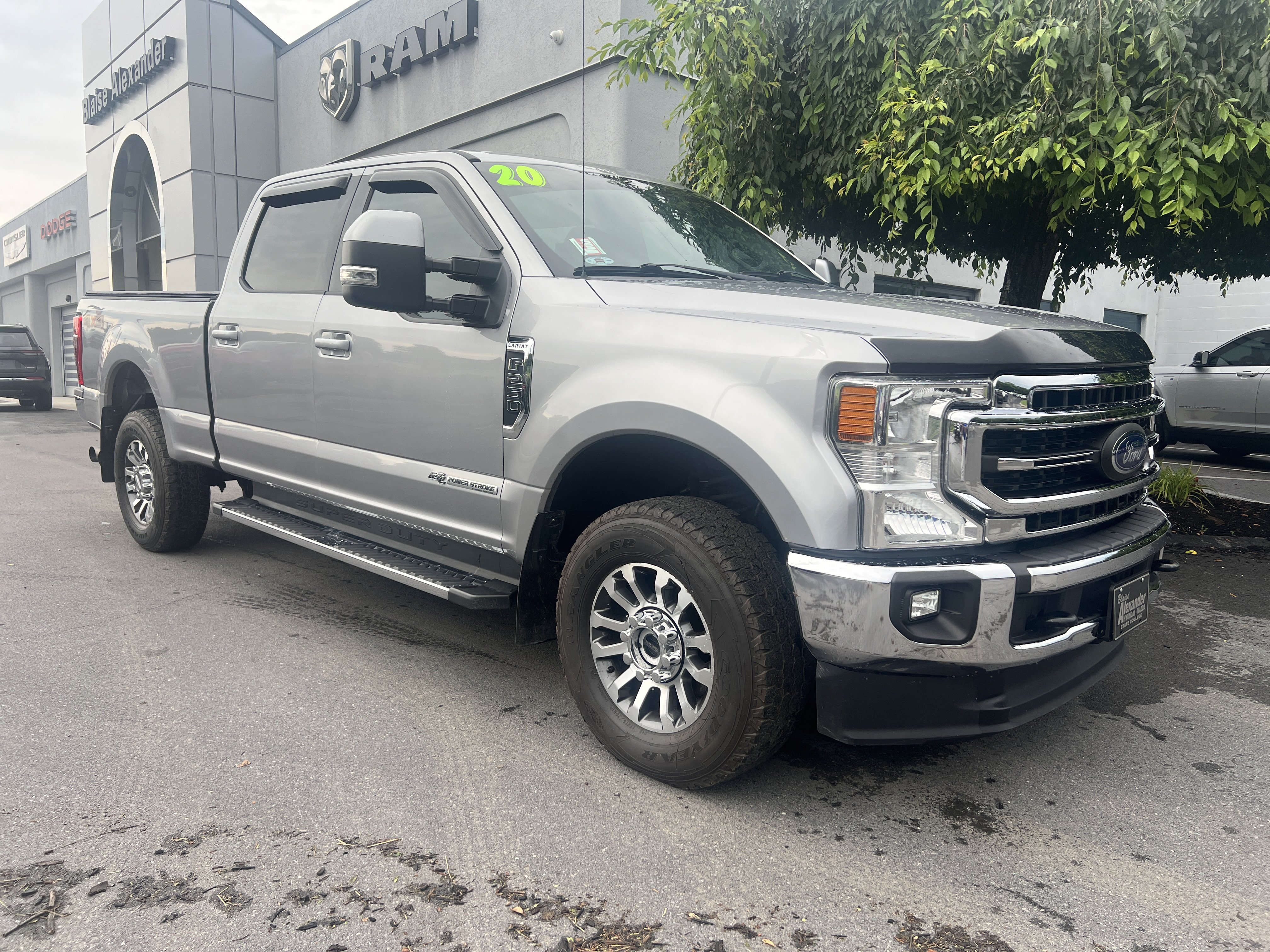 2020 Ford F-250 Lariat Truck Crew Cab