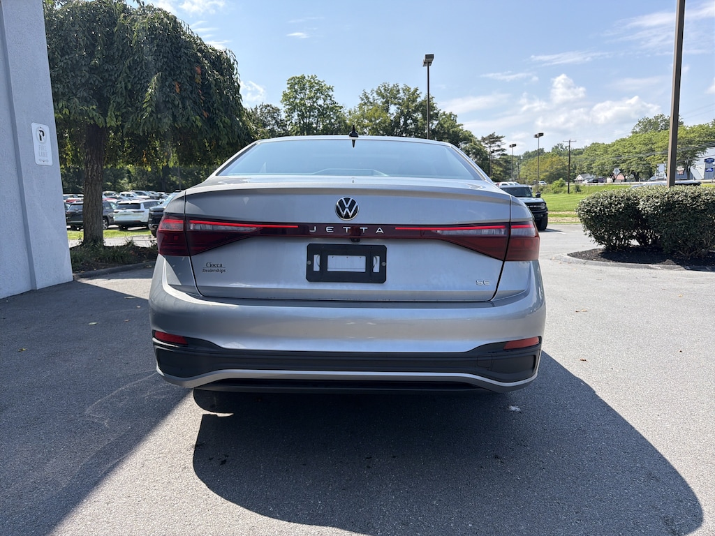 Used 2025 Volkswagen Jetta 1.5T SE Sedan