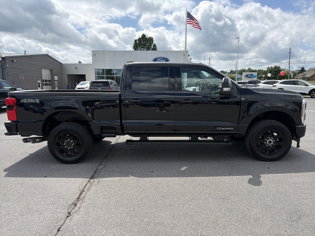 New 2026 Ford F-250 LARIAT Truck Crew Cab