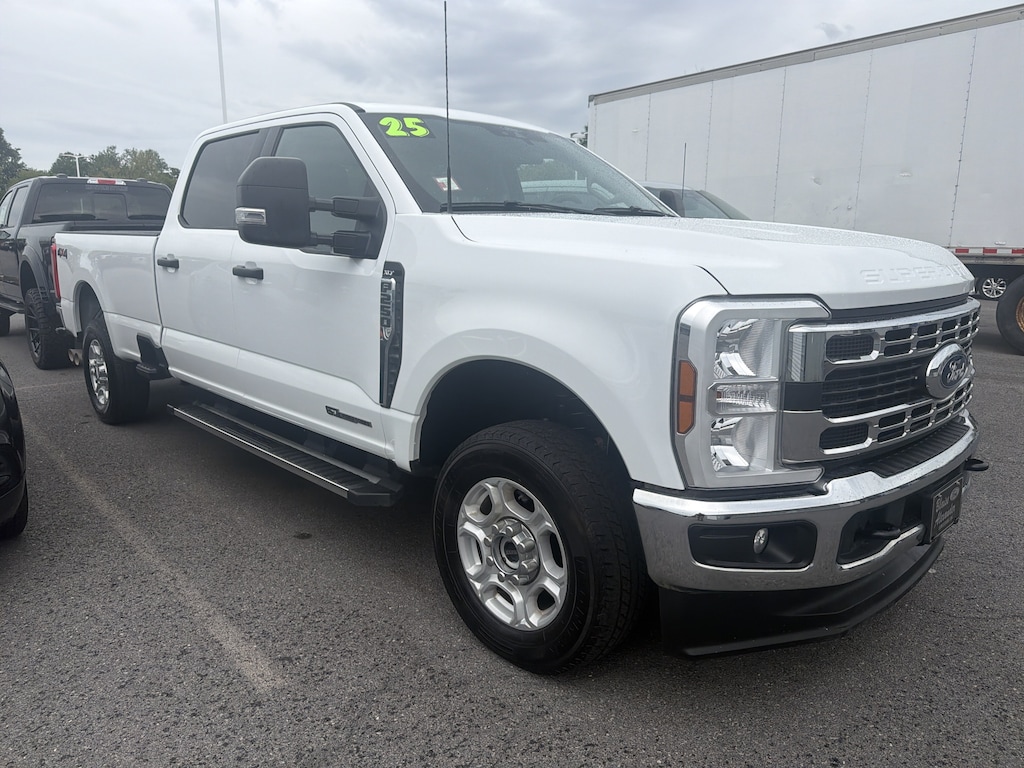 Used 2025 Ford Super Duty F-250 SRW XLT Truck Crew Cab