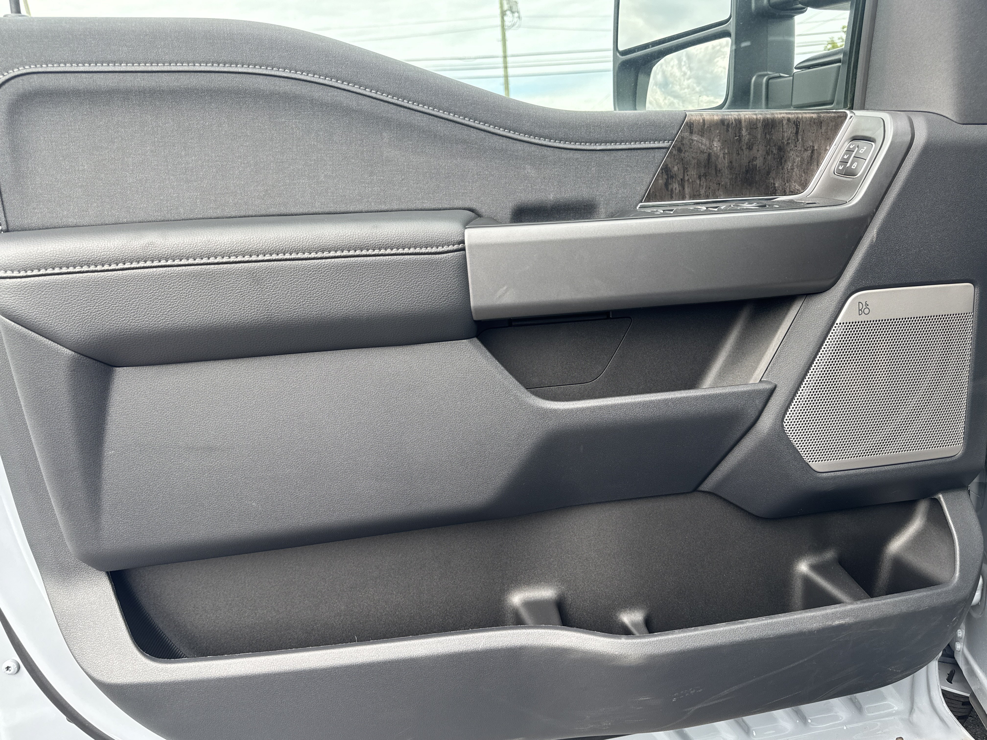 2026 Ford F-350 Super Duty Lariat - Photo 13