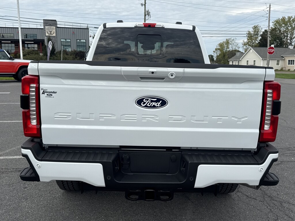New 2027 Ford Super Duty XLT TRUCK
