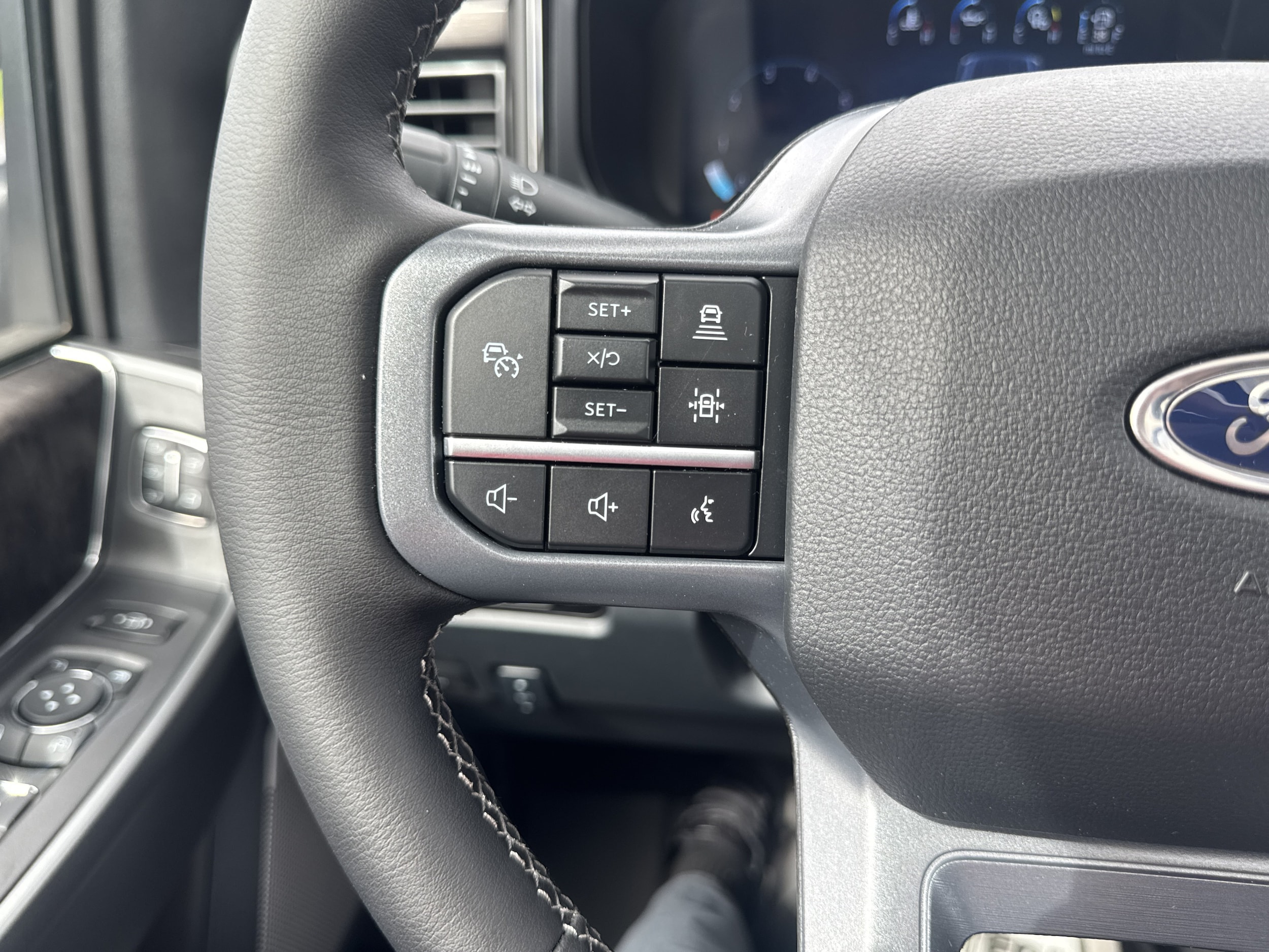 2026 Ford F-350 Super Duty Lariat - Photo 18