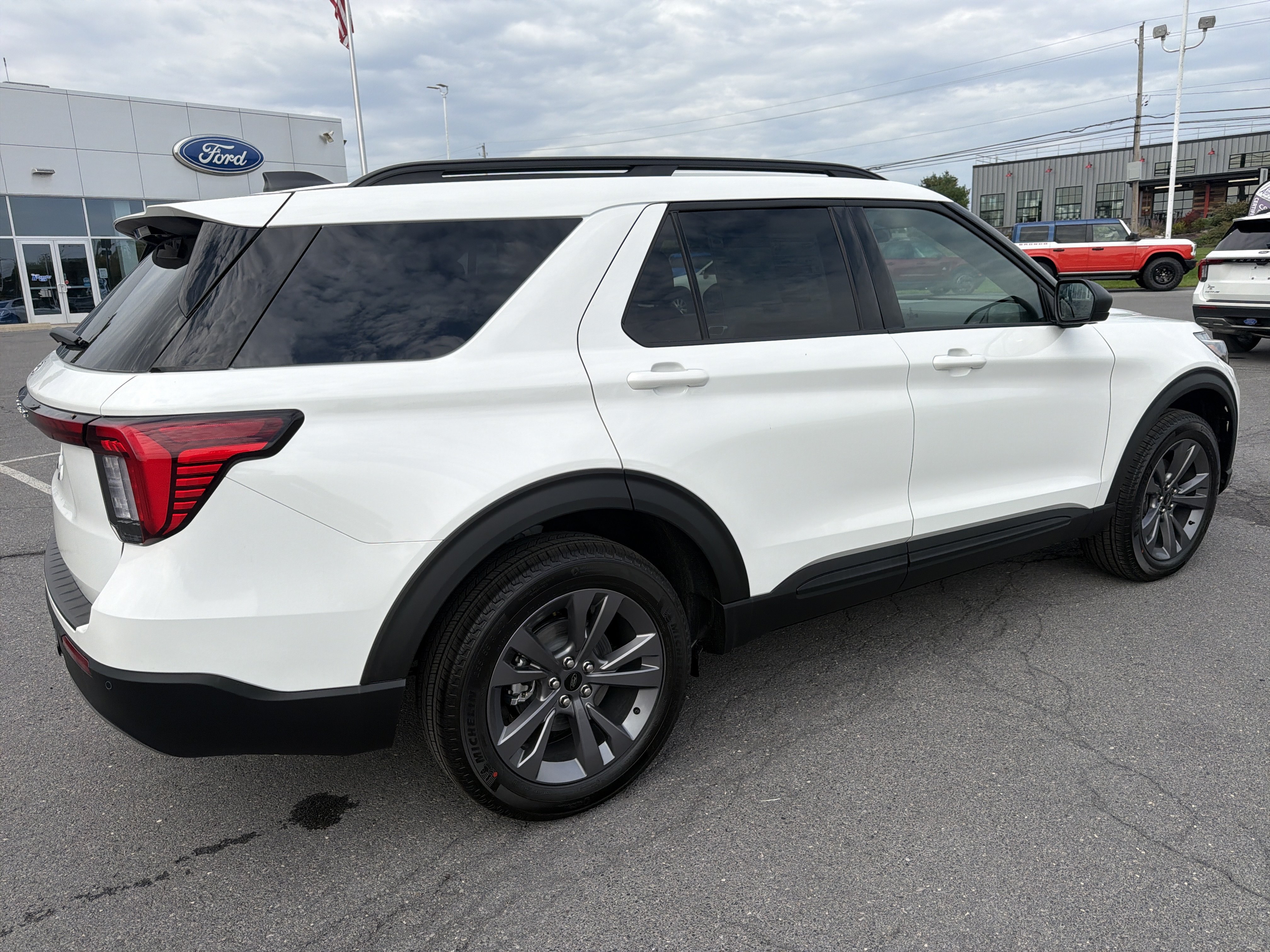 New 2027 Ford Explorer Active SUV