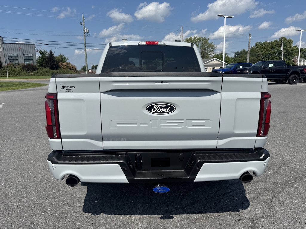New 2026 Ford F-150 LARIAT Truck SuperCrew Cab