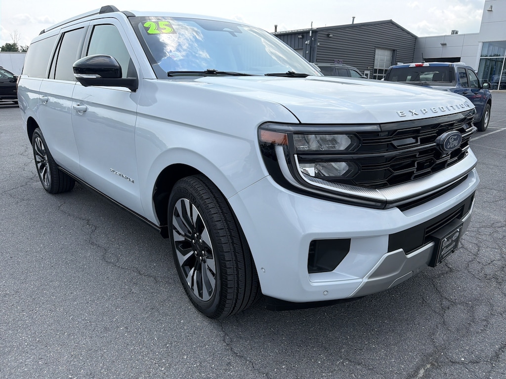Used 2025 Ford Expedition Max Platinum SUV