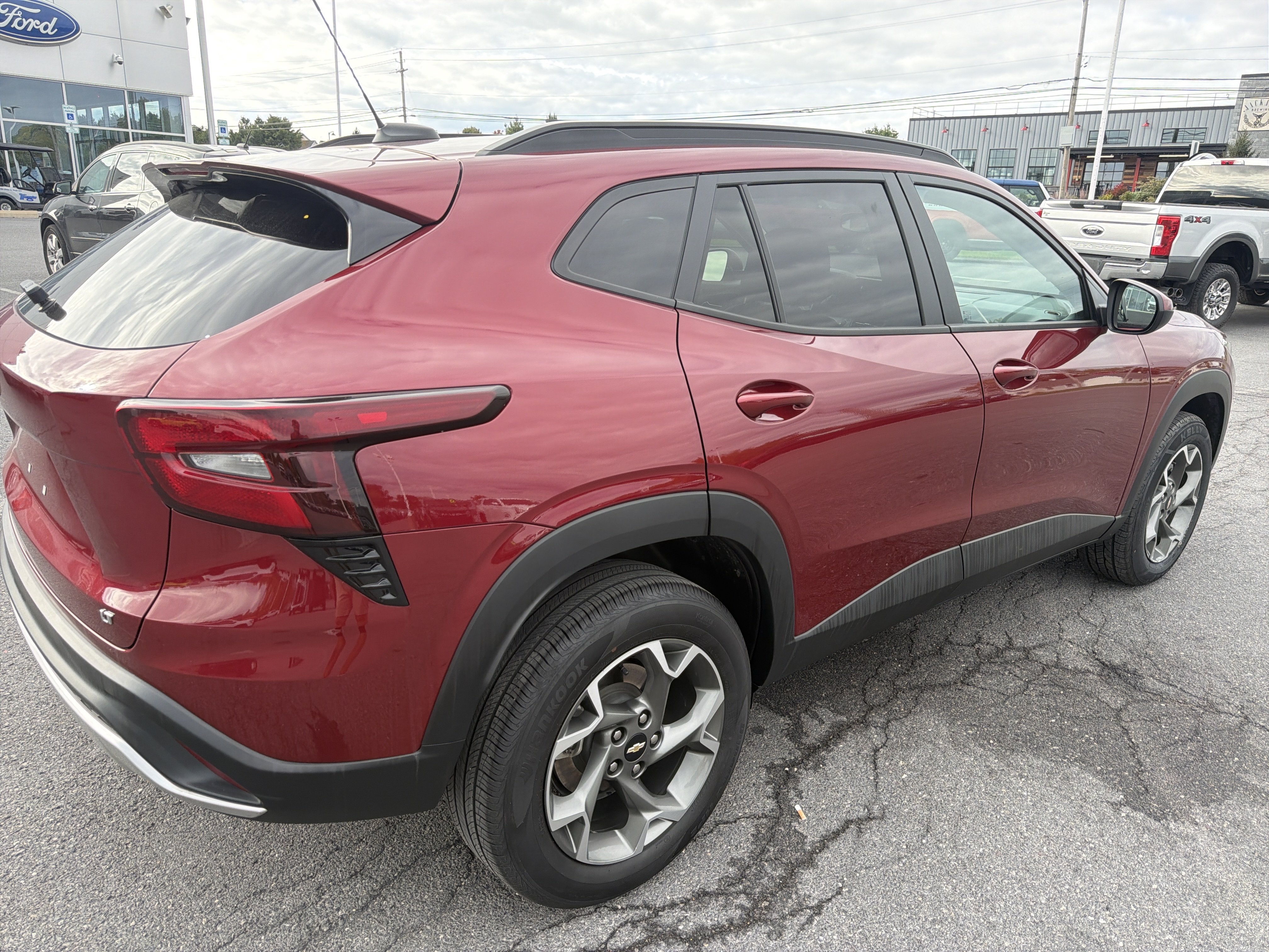 Used 2025 Chevrolet Trax LT SUV