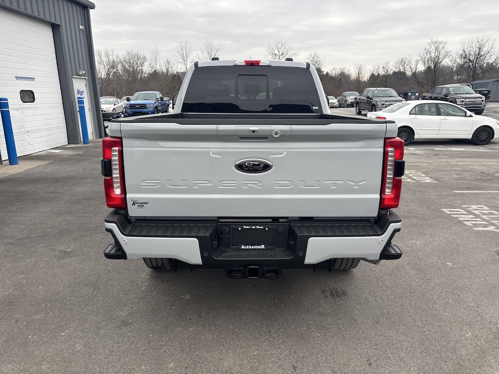 New 2026 Ford Super Duty F-350 SRW LARIAT LARIAT 4WD Crew Cab 6.75 Box