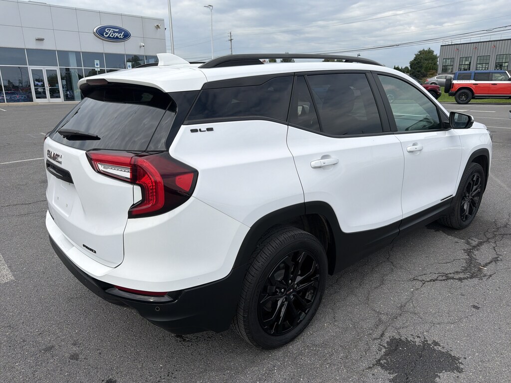 Used 2022 GMC Terrain SLE SUV