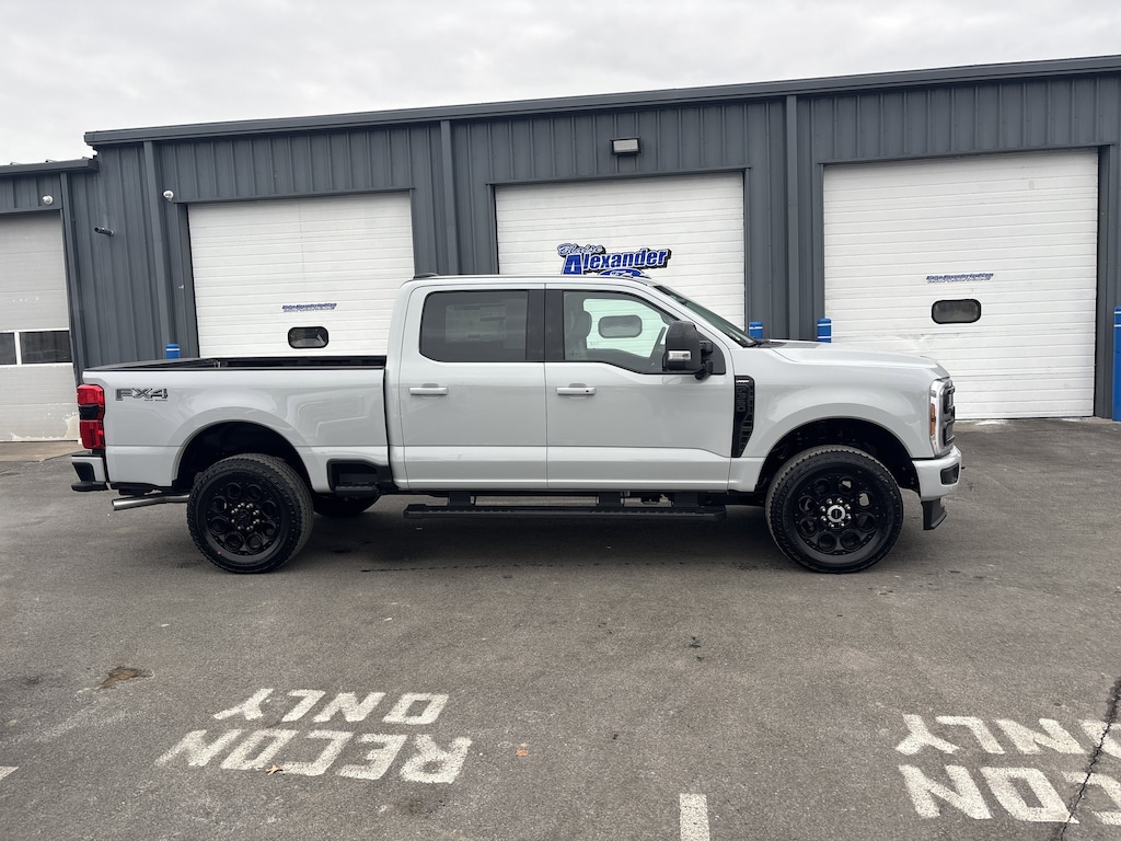 New 2026 Ford Super Duty F-350 SRW LARIAT LARIAT 4WD Crew Cab 6.75 Box