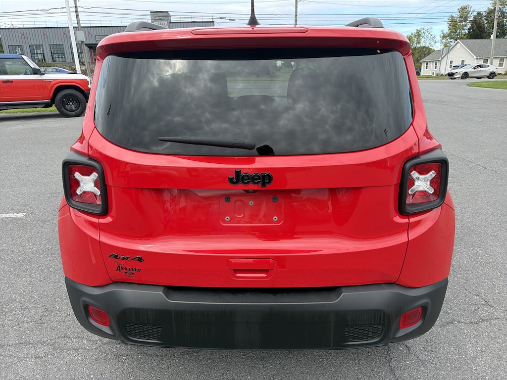 Used 2023 Jeep Renegade Latitude SUV