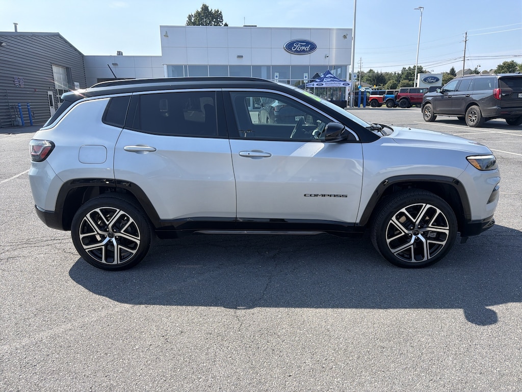 Used 2025 Jeep Compass Limited SUV