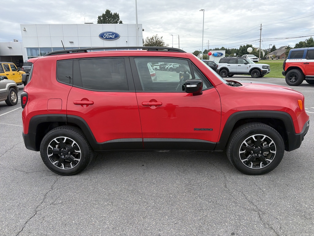 Used 2023 Jeep Renegade Latitude SUV