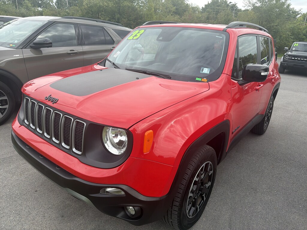 Used 2023 Jeep Renegade Latitude SUV