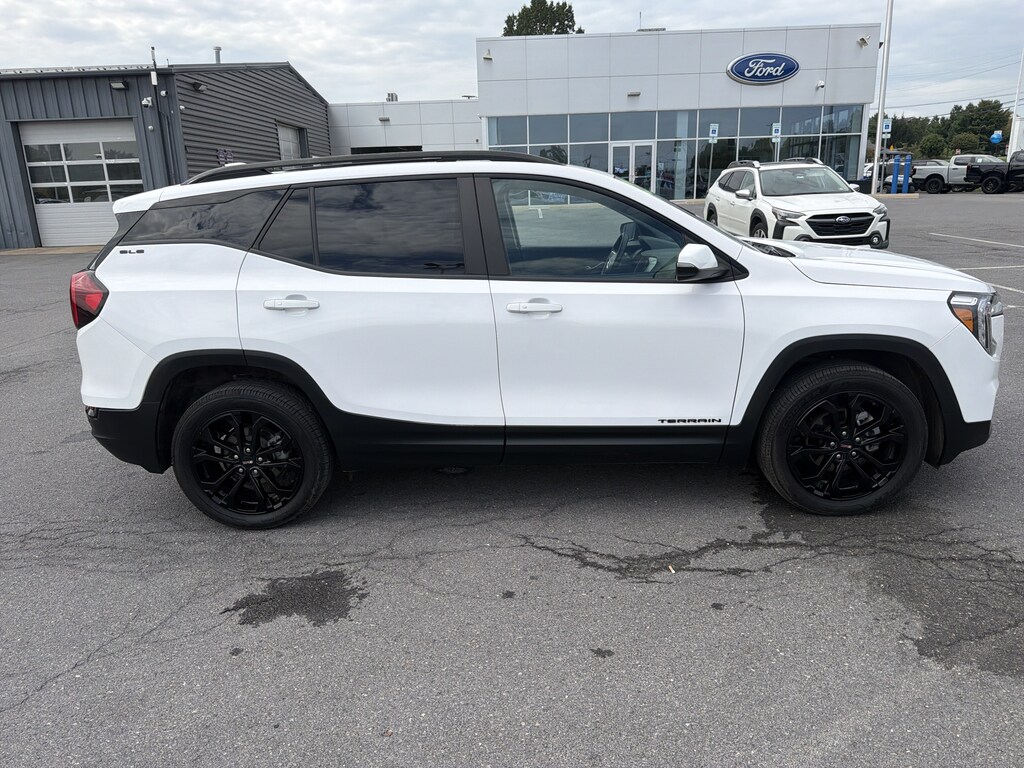 Used 2022 GMC Terrain SLE SUV