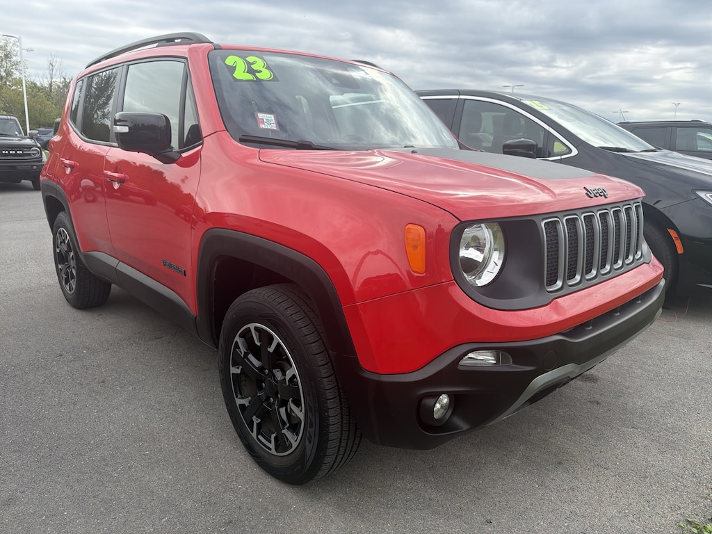 Used 2023 Jeep Renegade Latitude SUV