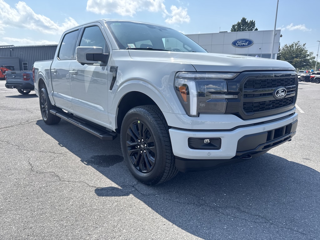 New 2026 Ford F-150 LARIAT Truck SuperCrew Cab