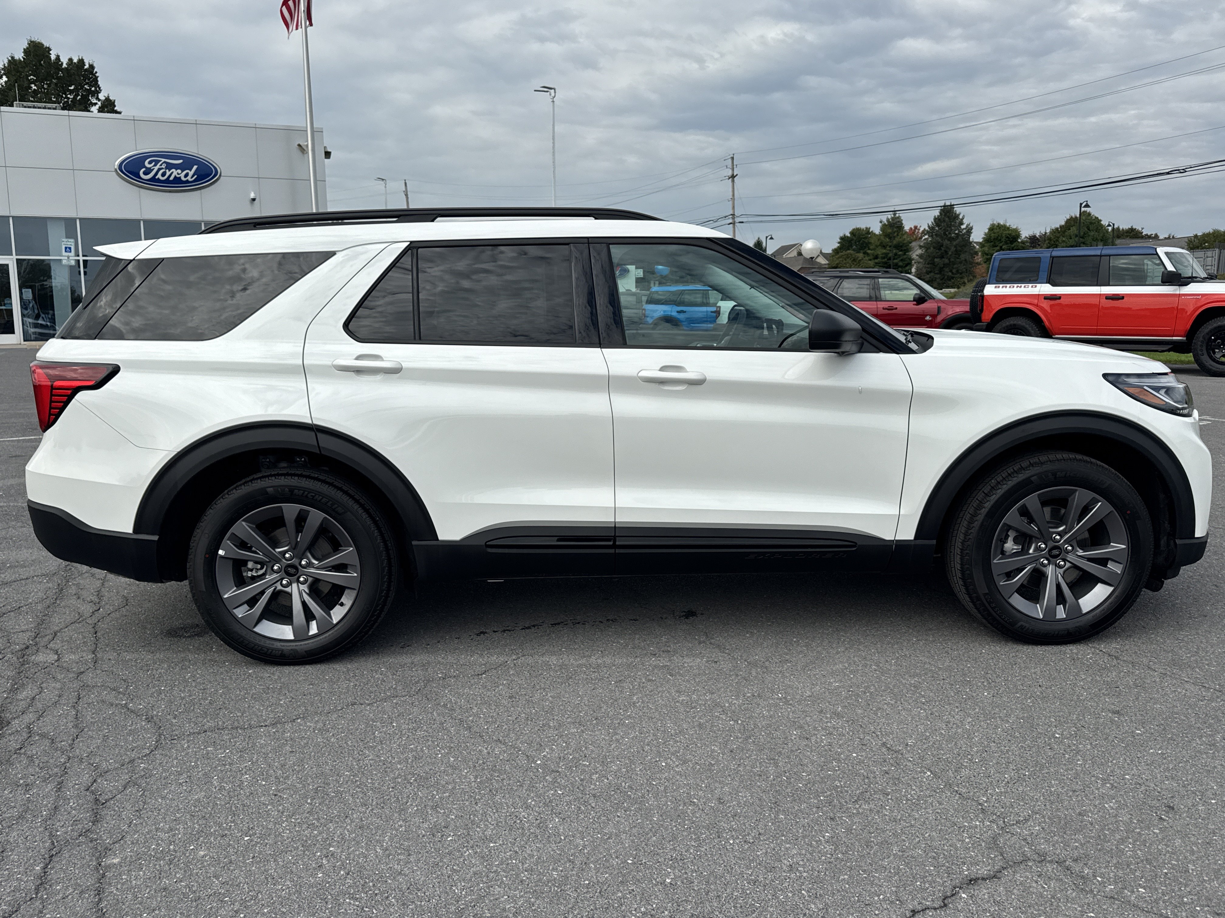 New 2026 Ford Explorer Active SUV