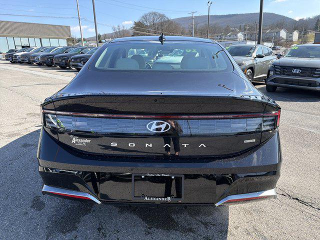 2026 Hyundai Sonata SEL - Photo 4