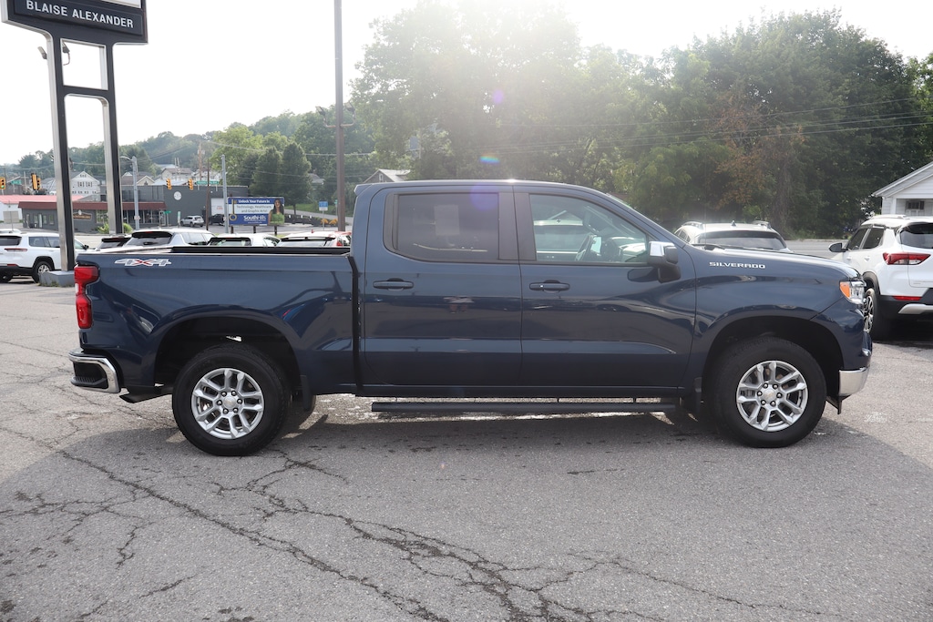 Used 2022 Chevrolet Silverado 1500 LT 4WD Crew Cab 147 LT w/2FL