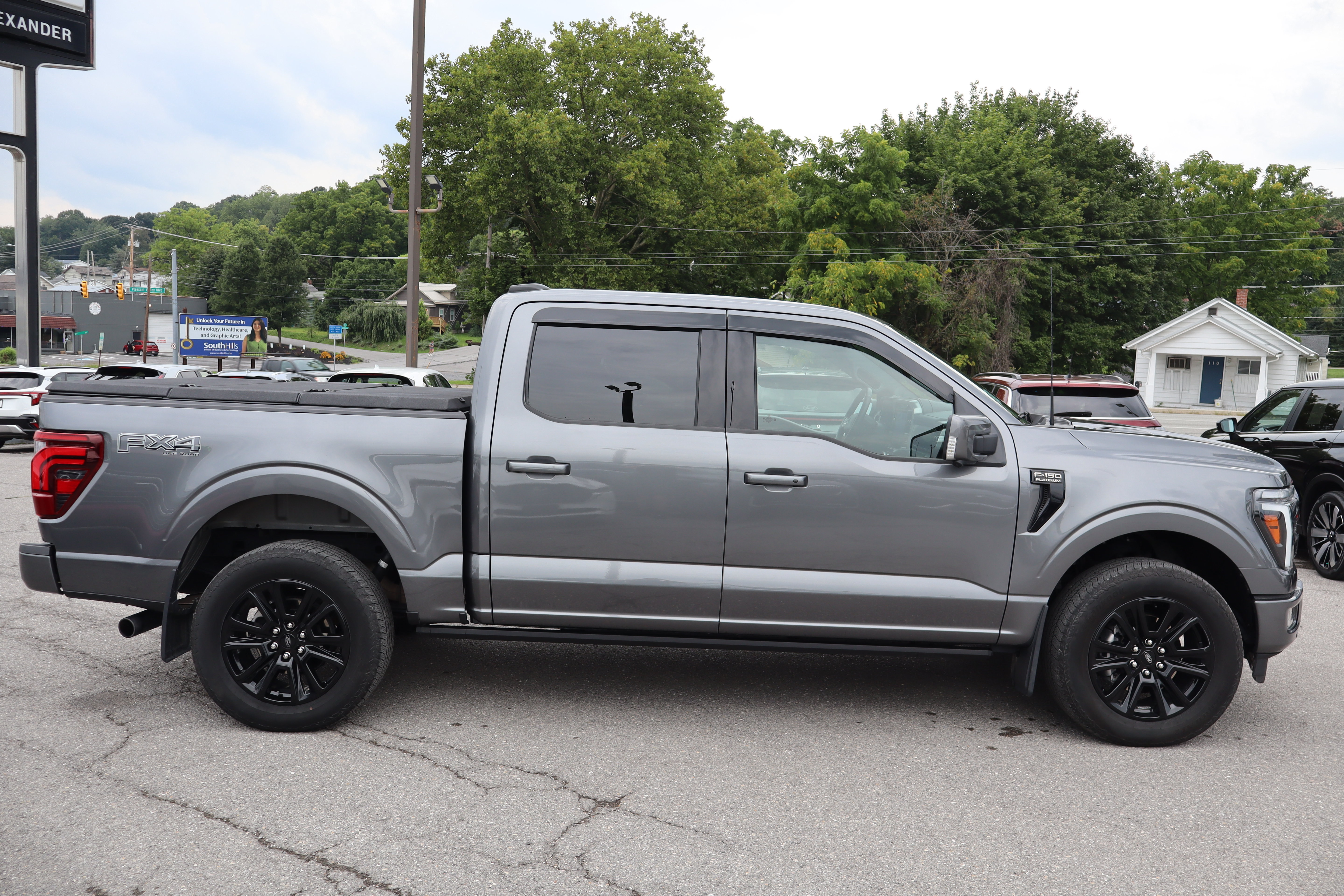 Used 2025 Ford F-150 Platinum Platinum 4WD SuperCrew 5.5 Box
