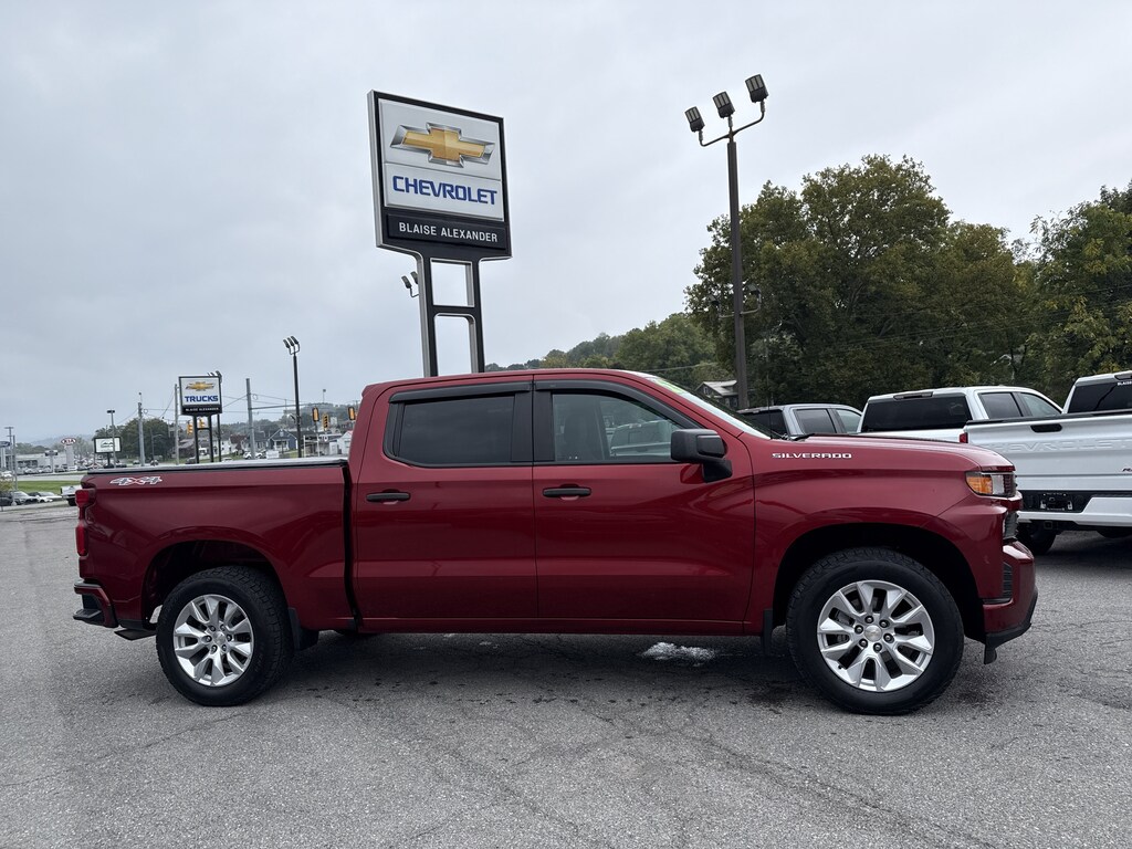 Used 2021 Chevrolet Silverado 1500 Custom 4WD Crew Cab 147 Custom