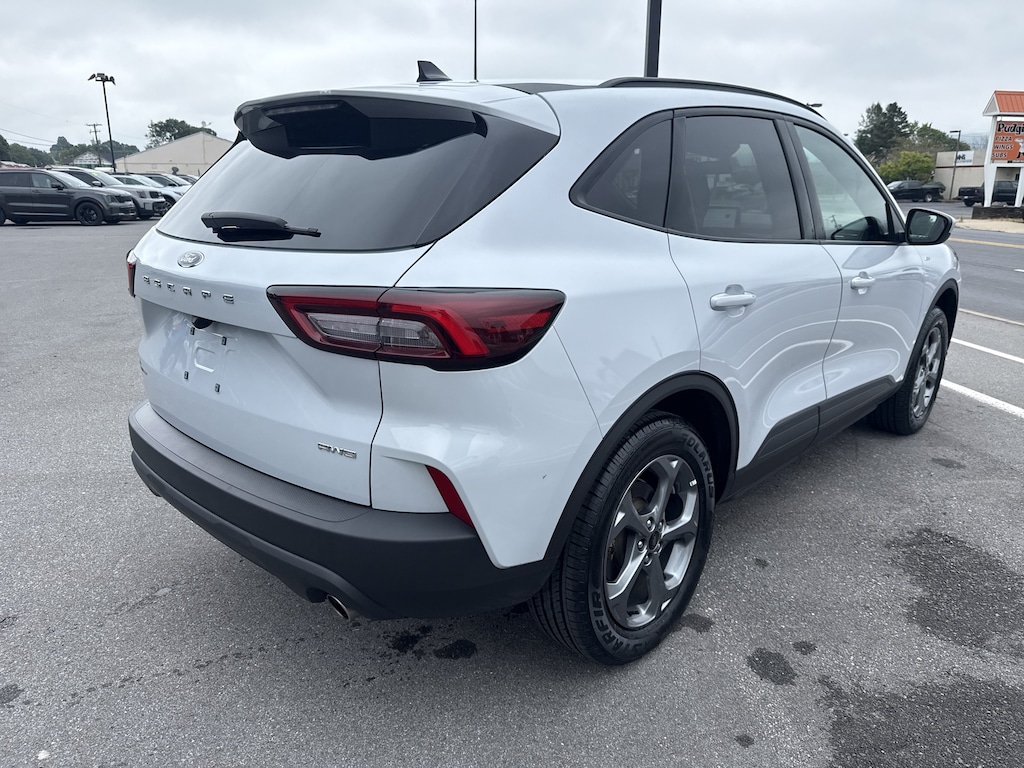 Used 2025 Ford Escape ST-Line Select SUV