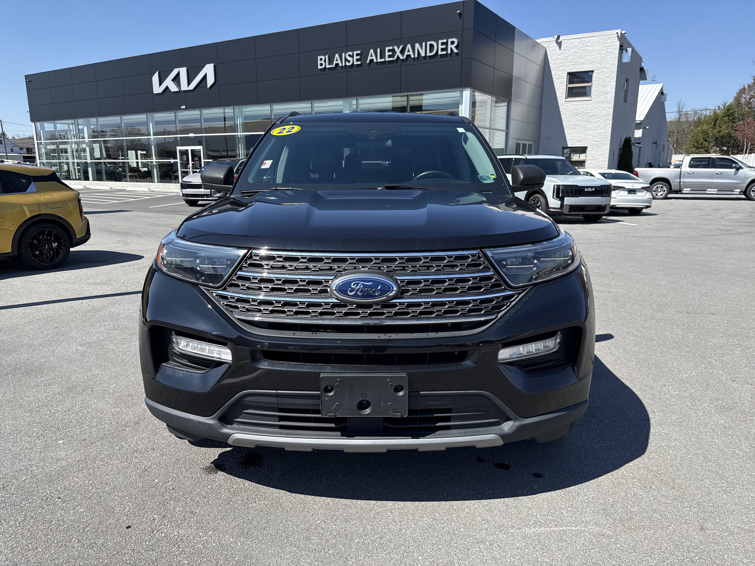 2022 Ford Explorer XLT - Photo 8