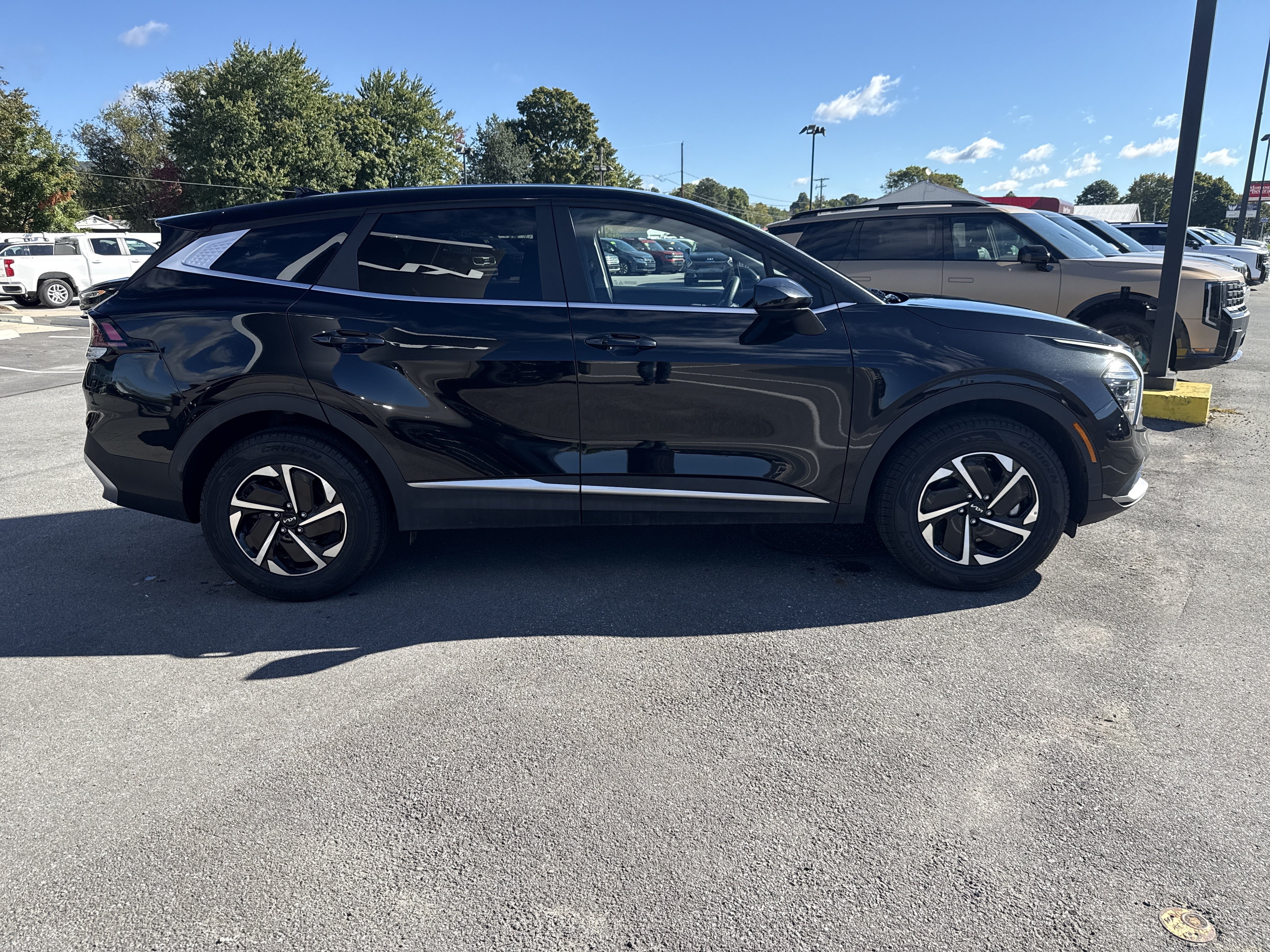 Certified 2025 Kia Sportage Hybrid LX SUV