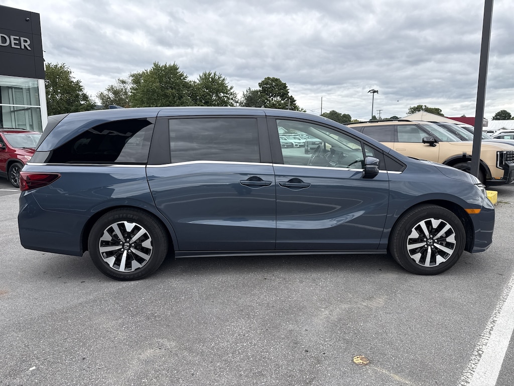 Used 2025 Honda Odyssey EX-L Van