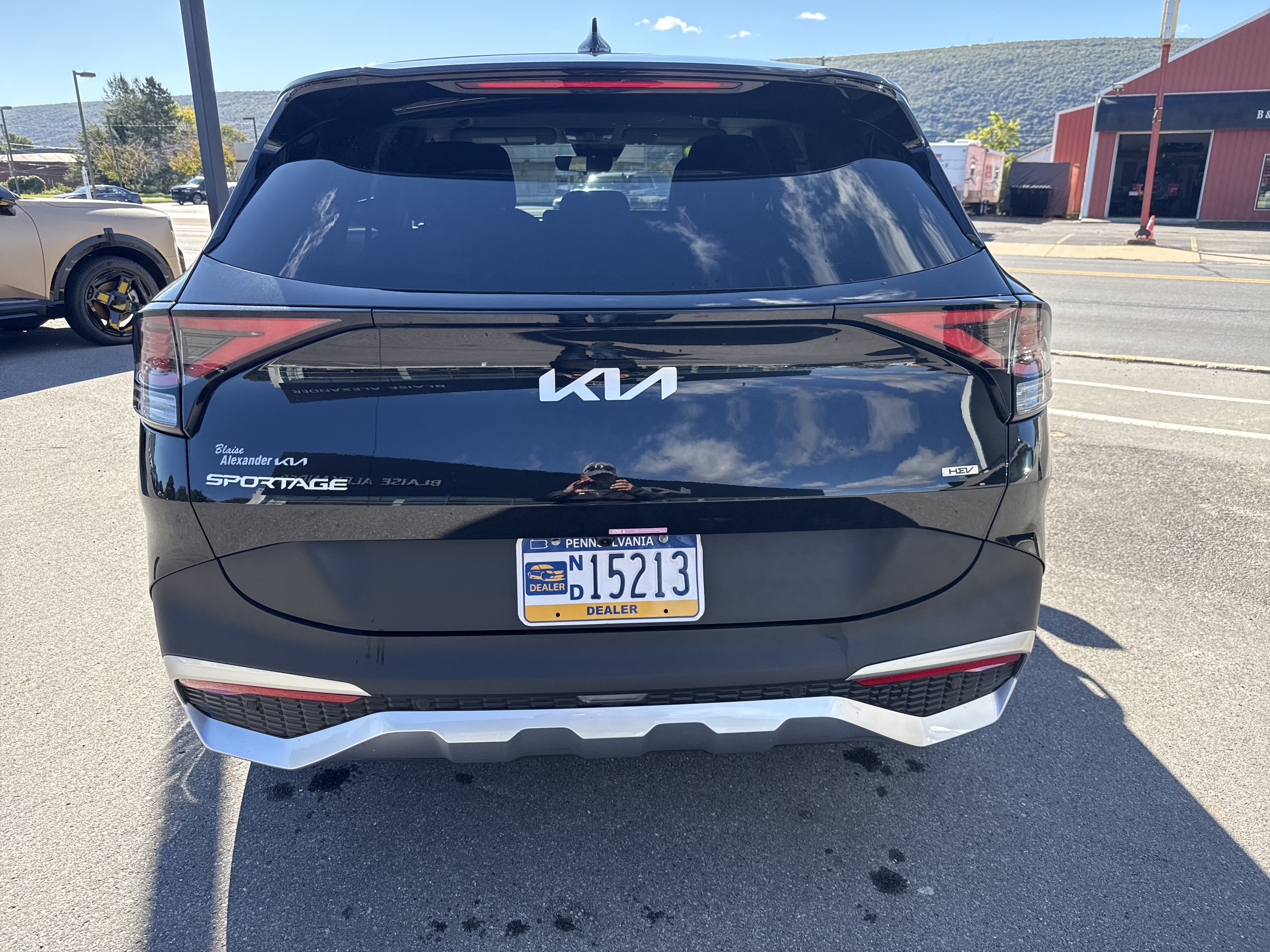 Certified 2025 Kia Sportage Hybrid LX SUV