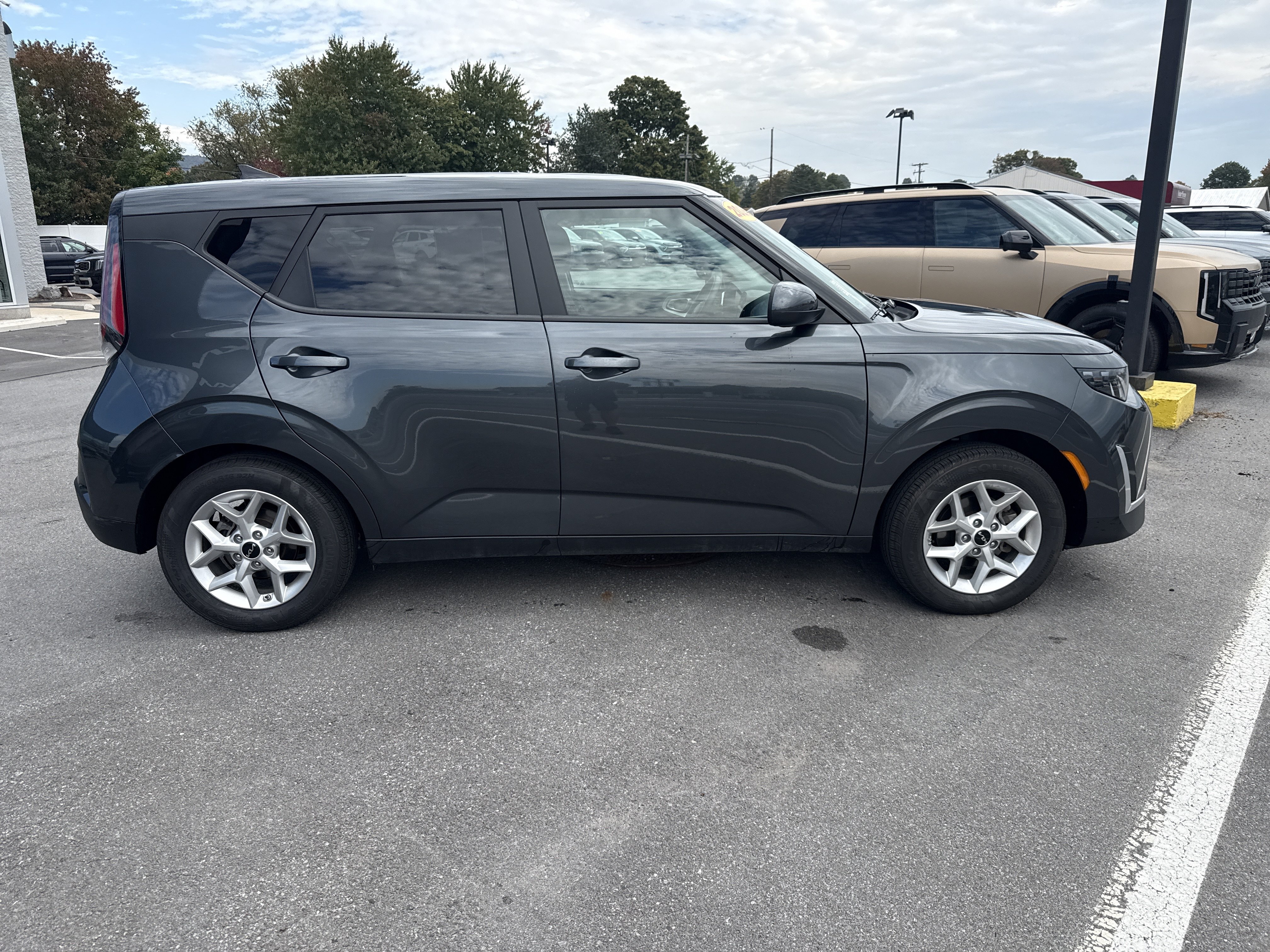 Certified 2025 Kia Soul LX Hatchback