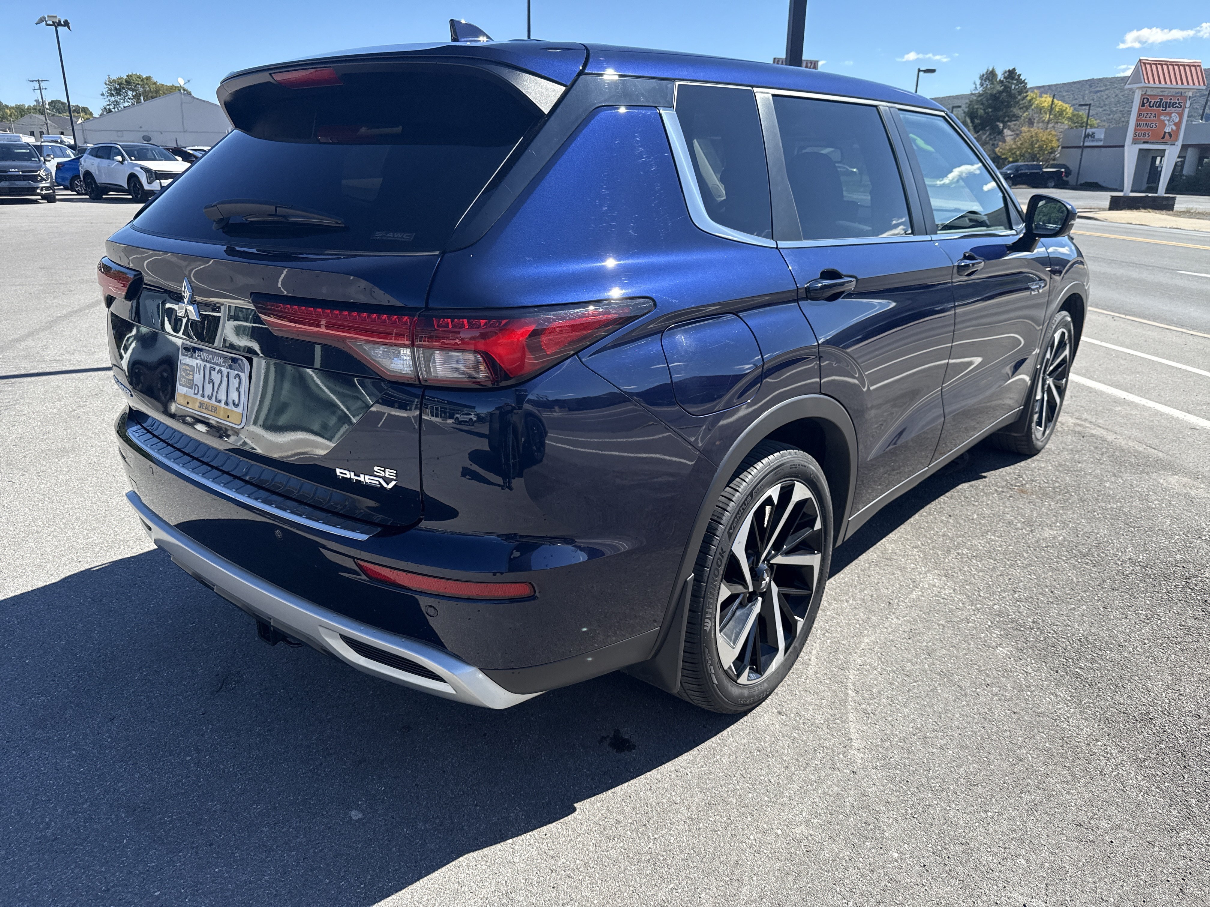Used 2023 Mitsubishi Outlander Phev SE SE S-AWC